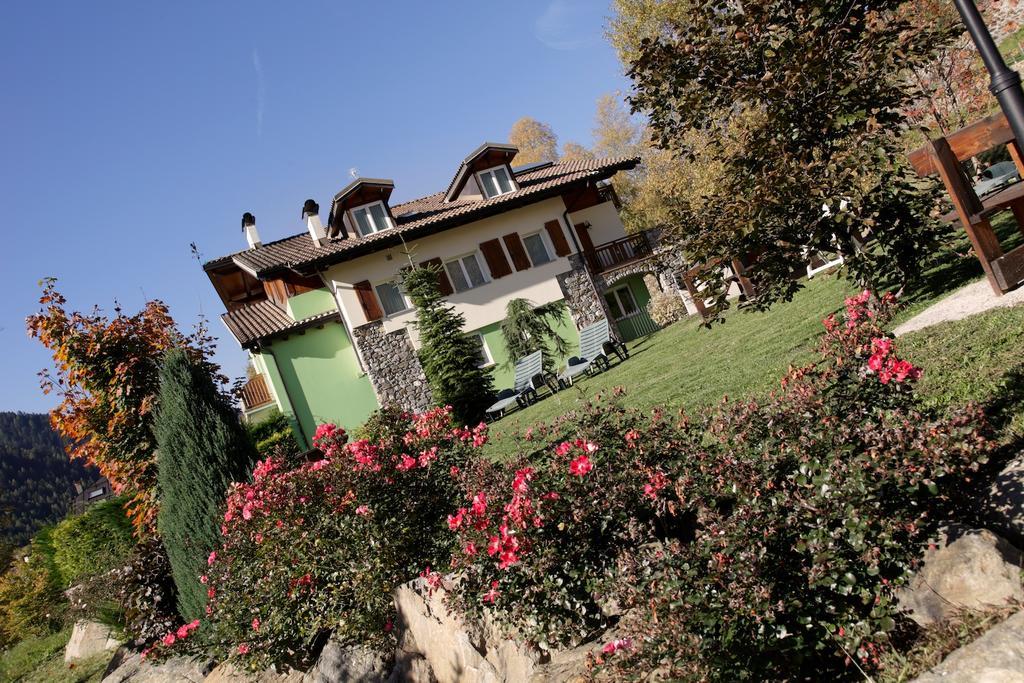 Villa Verde Mezzana  Buitenkant foto